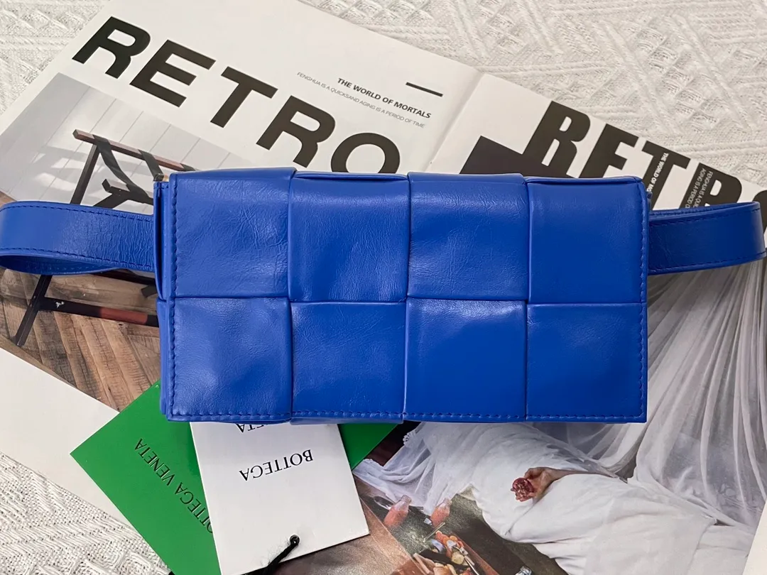 #𝐓𝐇𝐄 𝐁𝐄𝐋𝐓 𝐂𝐀𝐒𝐒𝐄𝐓𝐓𝐄 Checkered waist bag cassette has an updated version🆕The waxed cowhide material is very light and shiny, has a cool feeling, and has the same high-end touch as always. ⚠️The second-generation upgraded version has a long strap of 136cm, tall people can also wear it cross-body at will It is also suitable for boys. It is suitable for couples. It can be used as a handbag, waist bag, crossbody or shoulder bag. It’s small and exquisite, but packs a punch: 💄lipstick 🕶️sunglasses, etc.⋯pack it all! It continues the square shape of the cassette bag and does not deform after loading. It has a very concave shape! Model: 6815# S18.5x5x9.5